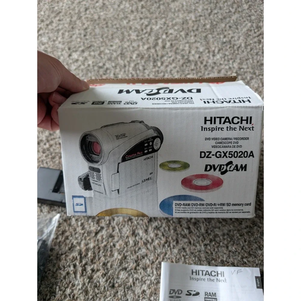 Hitachi DZ-GX5020A DVD Camcorder with 30x Optical Zoom Bundle With Box